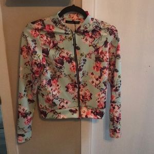 Adorable floral bomber jacket NWT